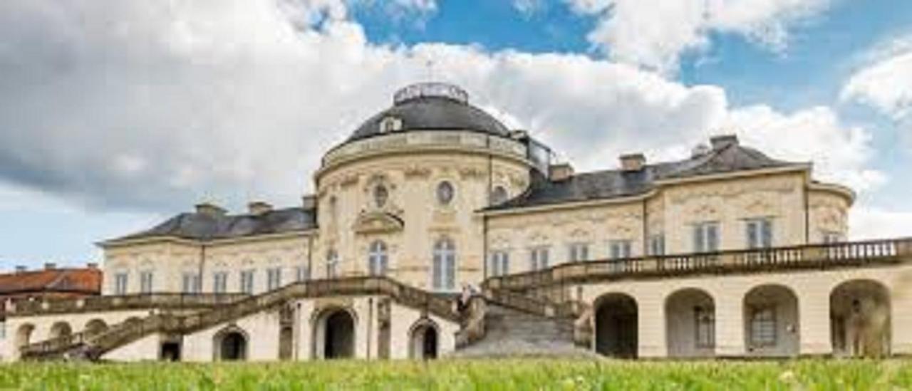 Haus Mit Herz Und Garten Hotel Ditzingen Exterior photo